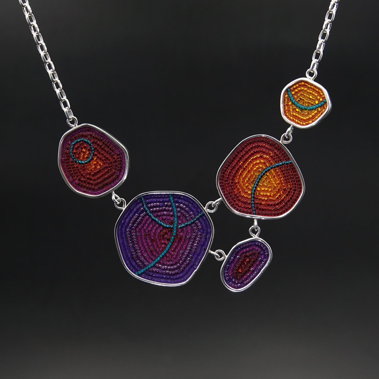 Pebbles I Necklace: five links