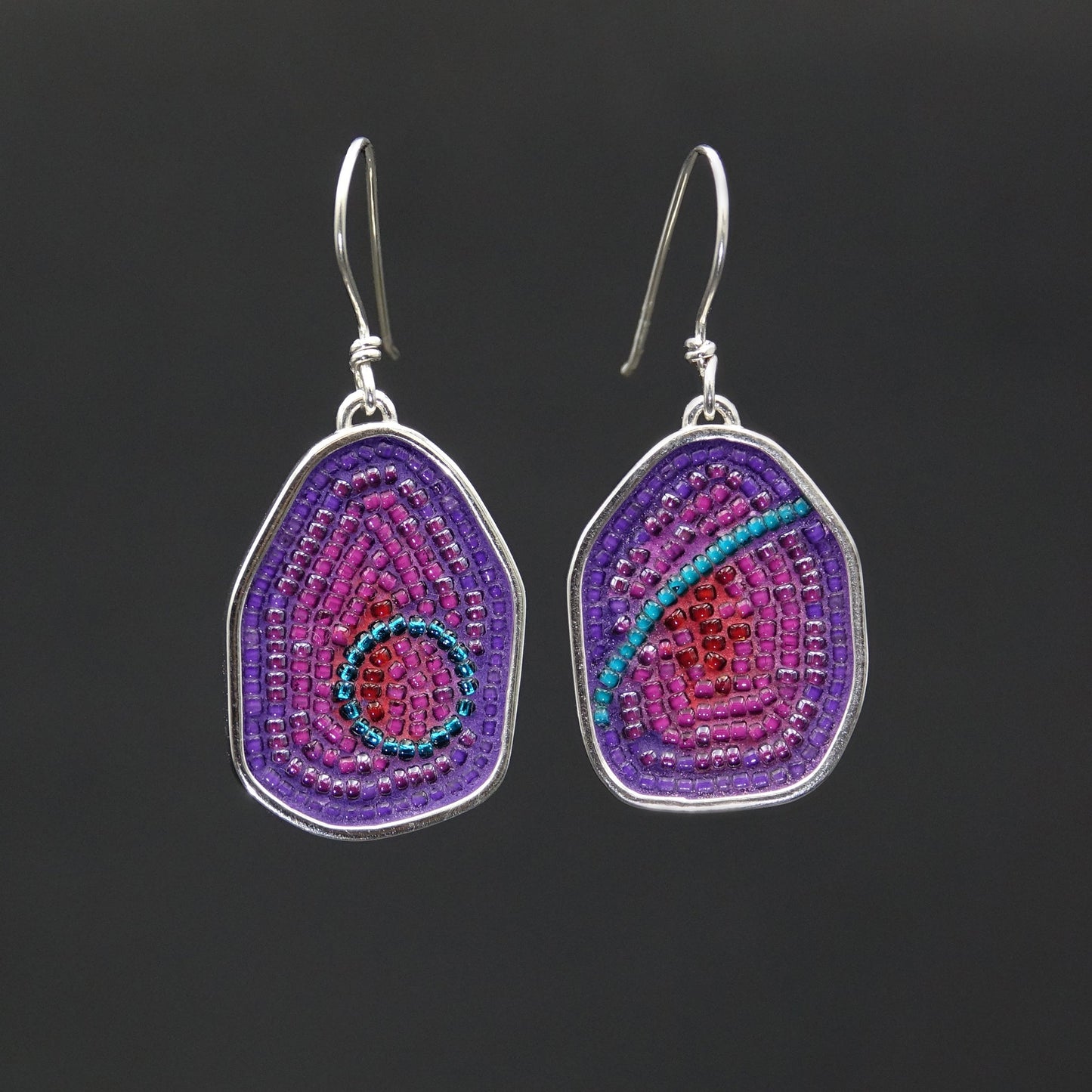 Pebbles I earrings