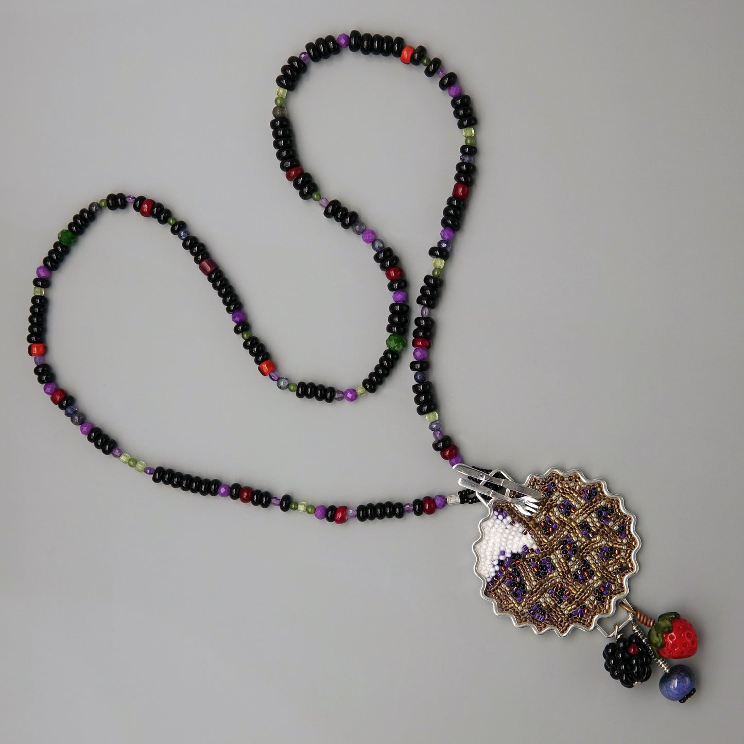 Bumbleberry Pie Necklace